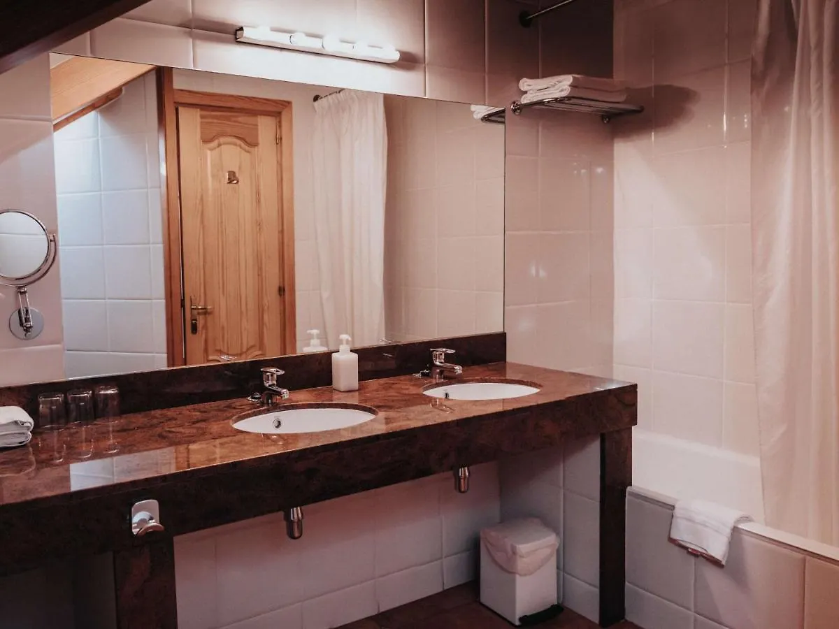 ** Vendégház Hostal Les Fonts Castellar de N'Hug Spanyolország