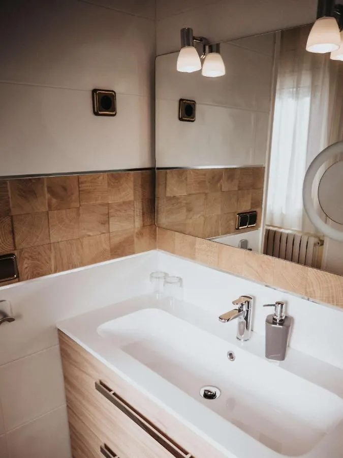 Hostal Les Fonts Castellar de N'Hug Vendégház