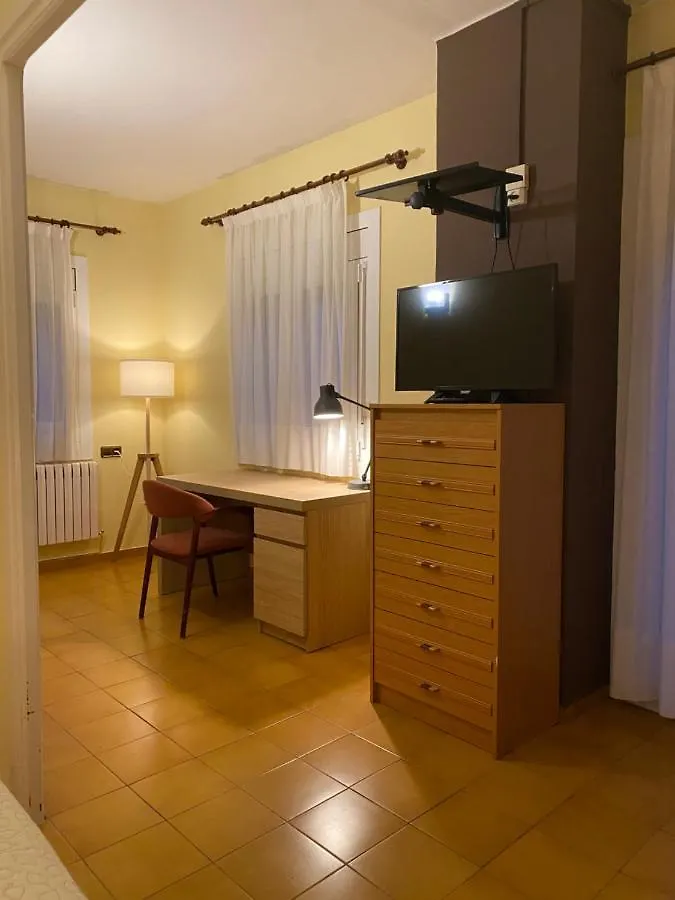 Hostal Les Fonts Castellar de N'Hug 2*,  Spanyolország