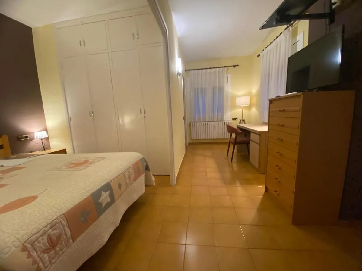 Hostal Les Fonts Castellar de N'Hug 2*,  Spanyolország
